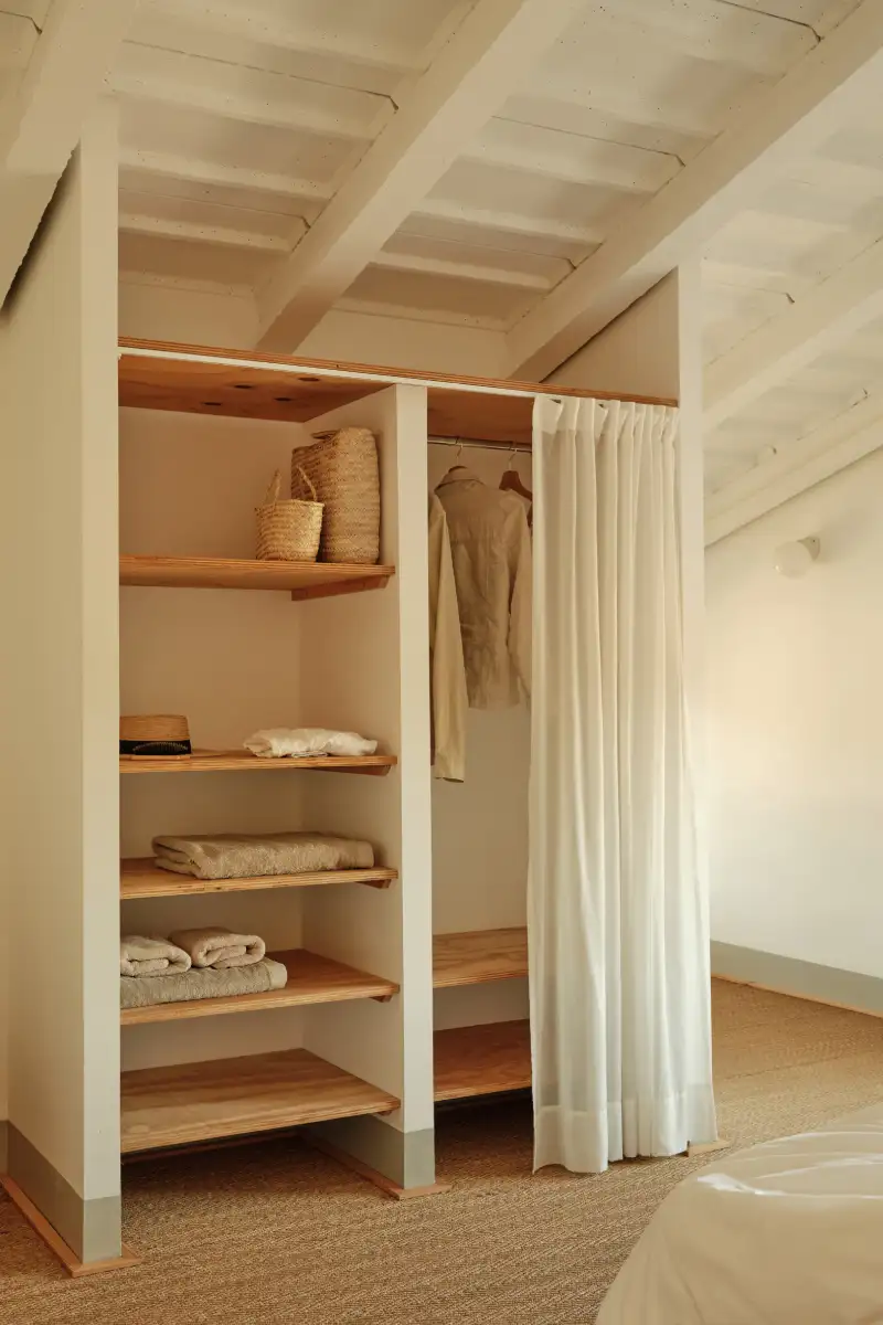 Duplex apartment wardrobe Sa Nau Agroturismo
