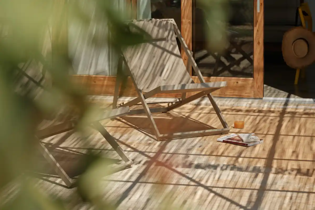 Sun loungers in the sun apartment Sa Nau Agroturismo